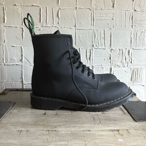 Solovair 8 eye rub off Derby boot